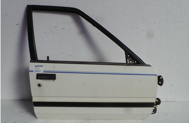 Nissan Bluebird T12 T72 T&uuml;r vorn rechts Beifahrert&uuml;r Rohbau m. Scheibe